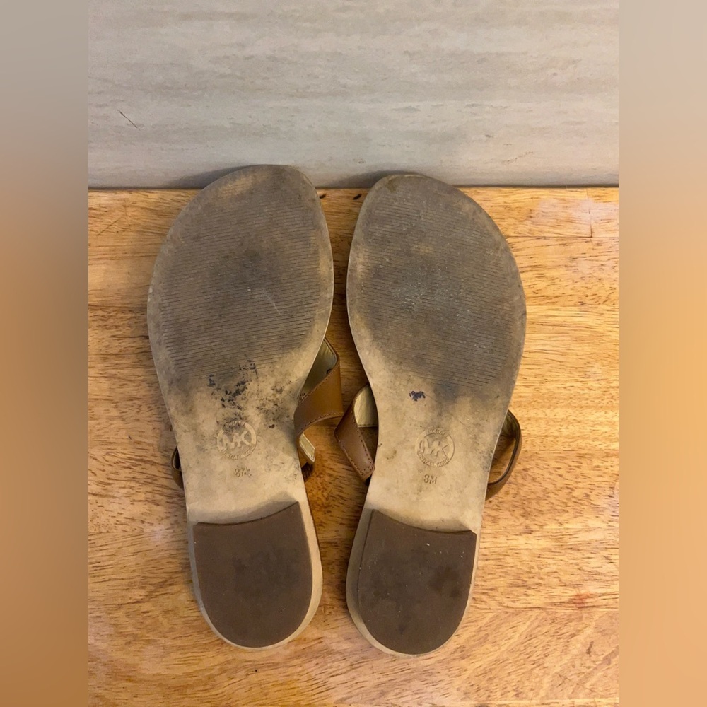 Michael Kors MK Plate Marlena Leather Upper Thong Sandals - Picture 10 of 11